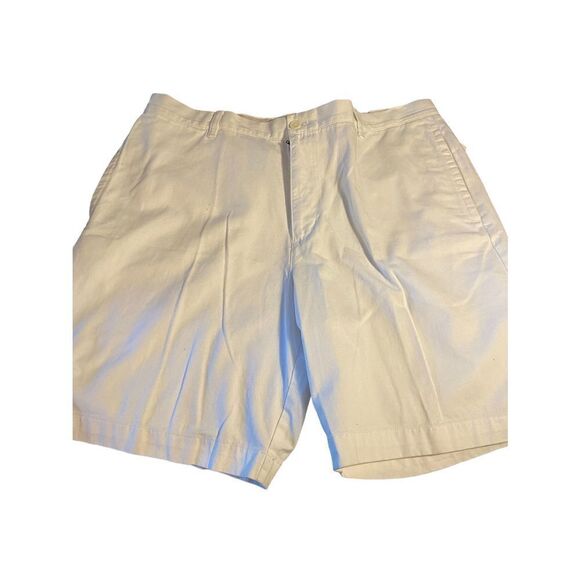 Mens Izod shorts NWT size 40 khaki shorts - Picture 2 of 6